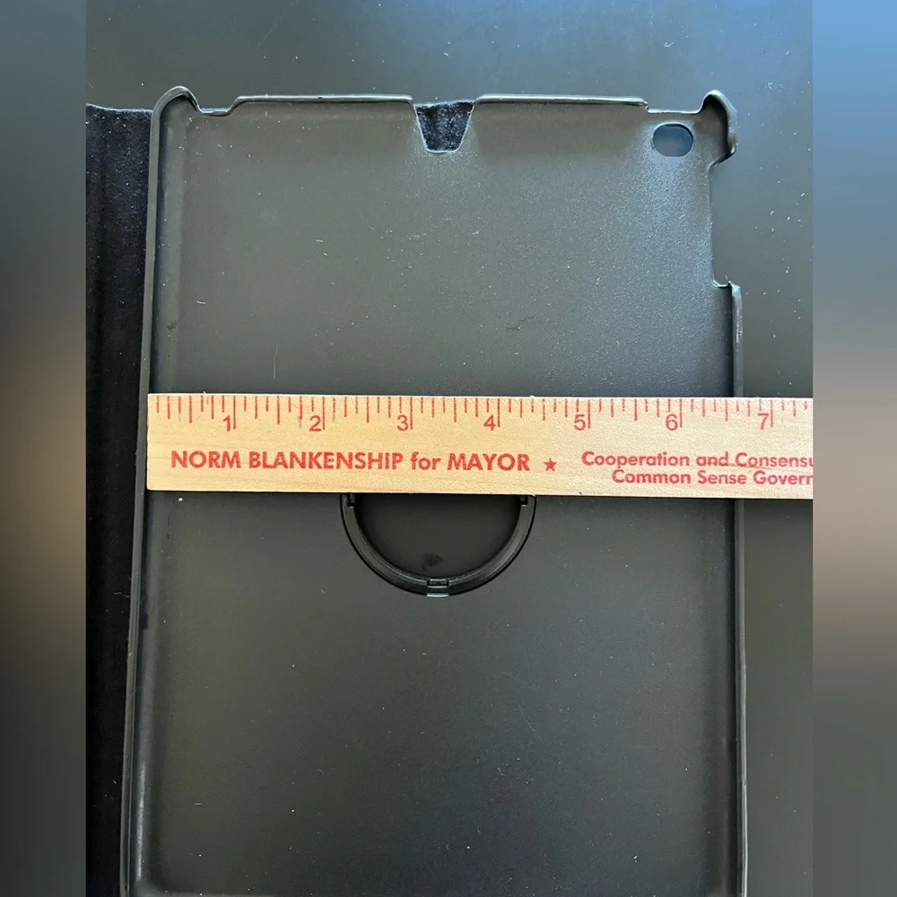 NWT iPad Cover